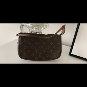 Pochette Accessoires